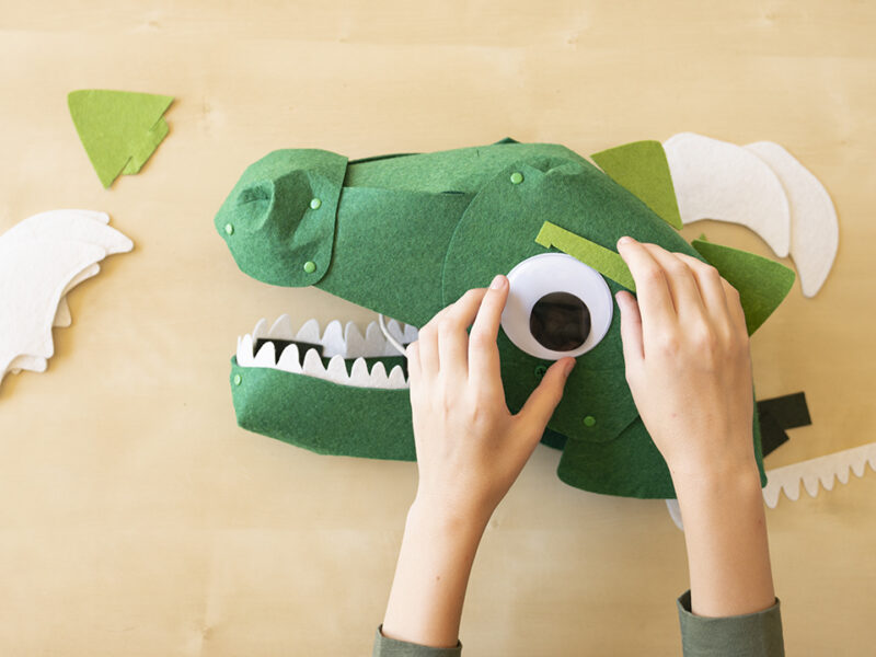 Chomping Mechanical Dinosaur Costume - Image 5