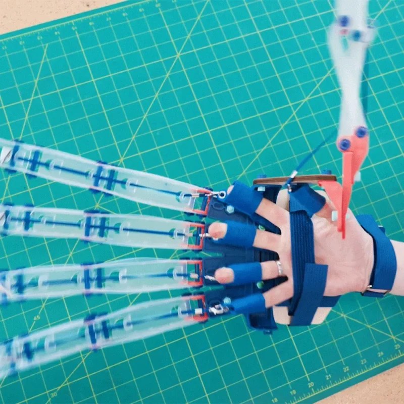 Mega Hand - Image 2