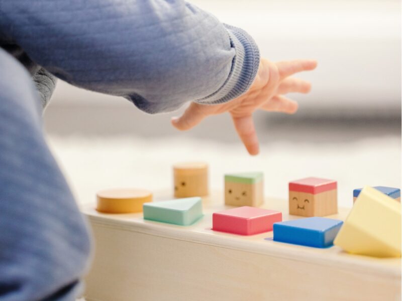 Pop-Up Shape Sorter Puzzle - Image 3