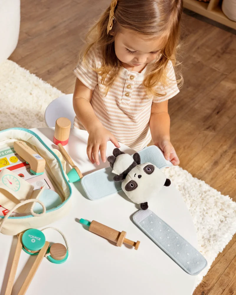 Pretend Play Doctor's Kit - Image 4
