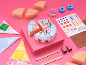 Mini Cake Decorating