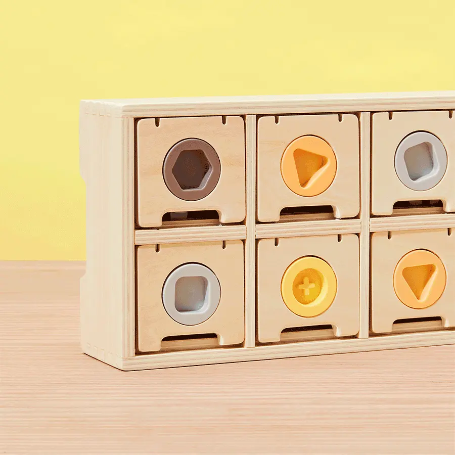 included keys unlock slots to reveal animals 